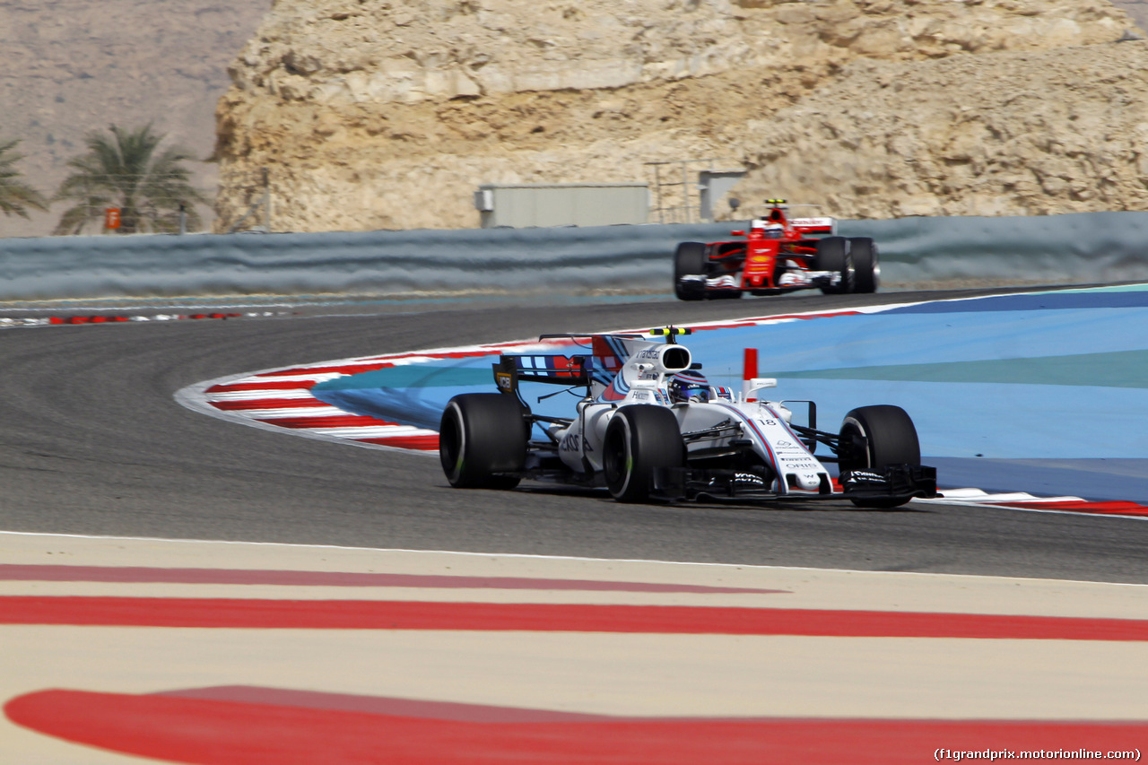 GP BAHRAIN, 14.04.2017 - Prove Libere 1, Lance Stroll (CDN) Williams FW40 e Kimi Raikkonen (FIN) Ferrari SF70H