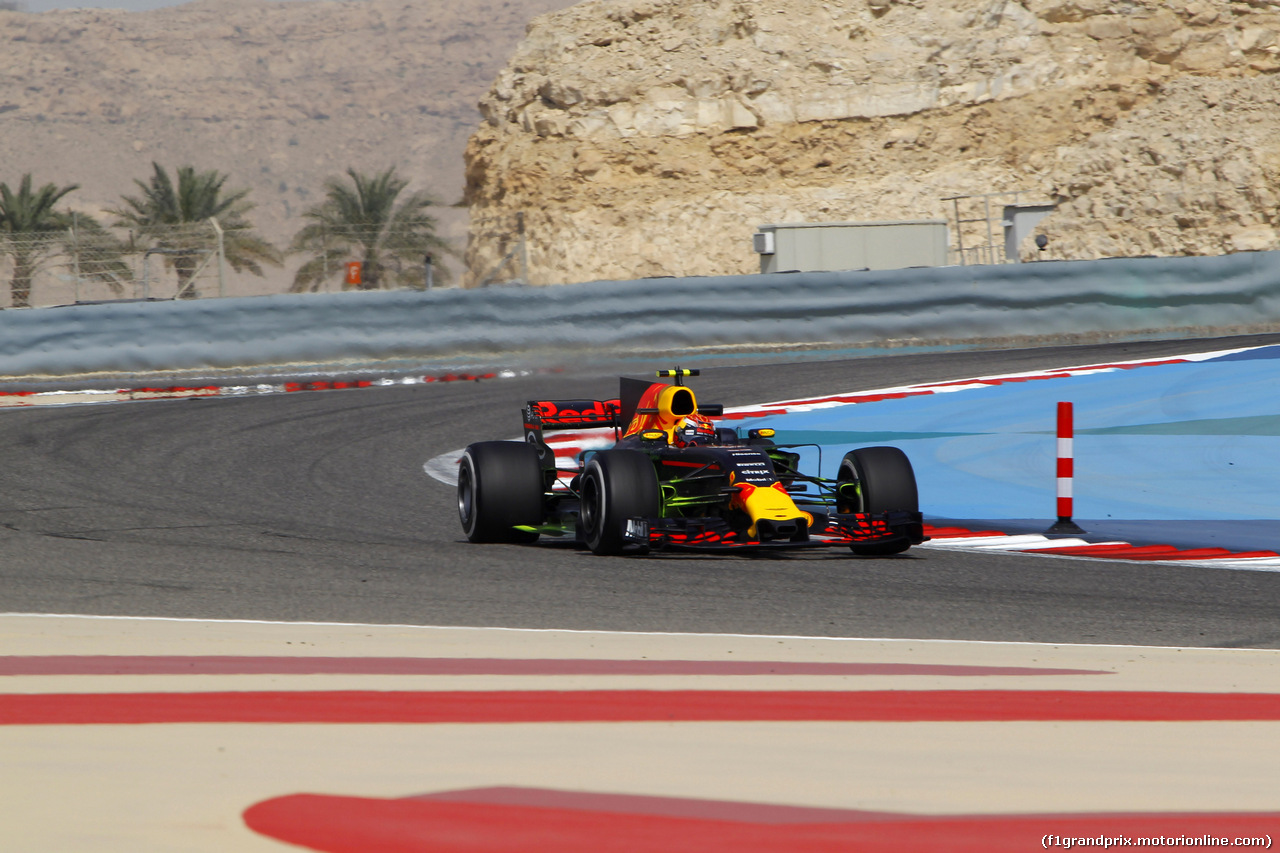 GP BAHRAIN, 14.04.2017 - Prove Libere 1, Max Verstappen (NED) Red Bull Racing RB13