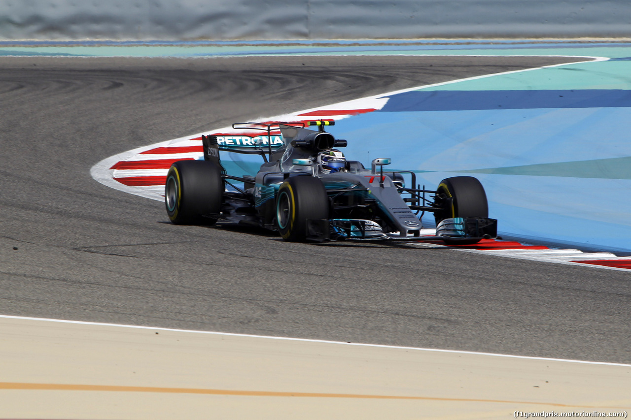GP BAHRAIN, 14.04.2017 - Prove Libere 1, Valtteri Bottas (FIN) Mercedes AMG F1 W08