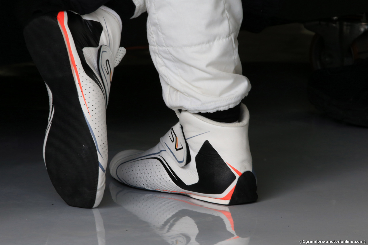GP BAHRAIN, 14.04.2017 - Prove Libere 1, Stoffel Vandoorne (BEL) McLaren MCL32