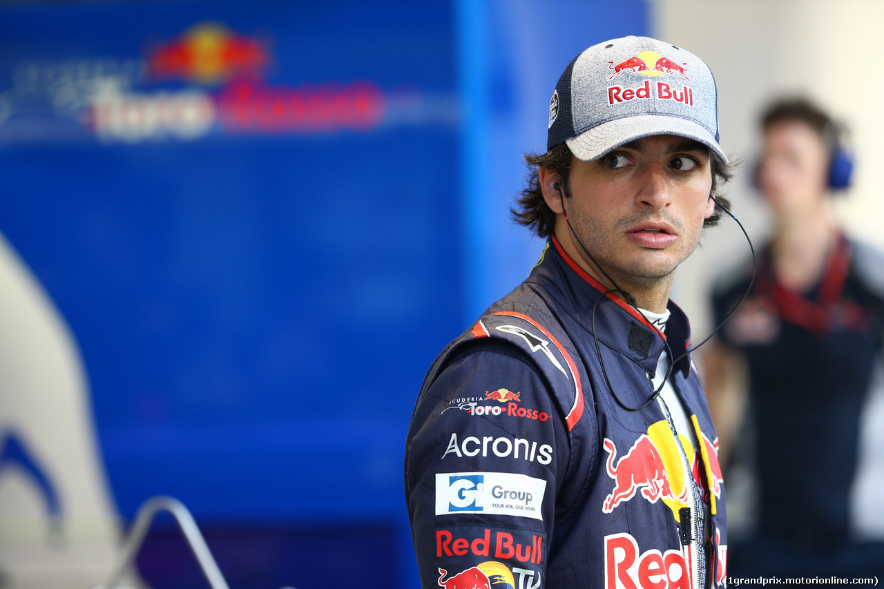 GP BAHRAIN, 14.04.2017 - Prove Libere 2, Carlos Sainz Jr (ESP) Scuderia Toro Rosso STR12