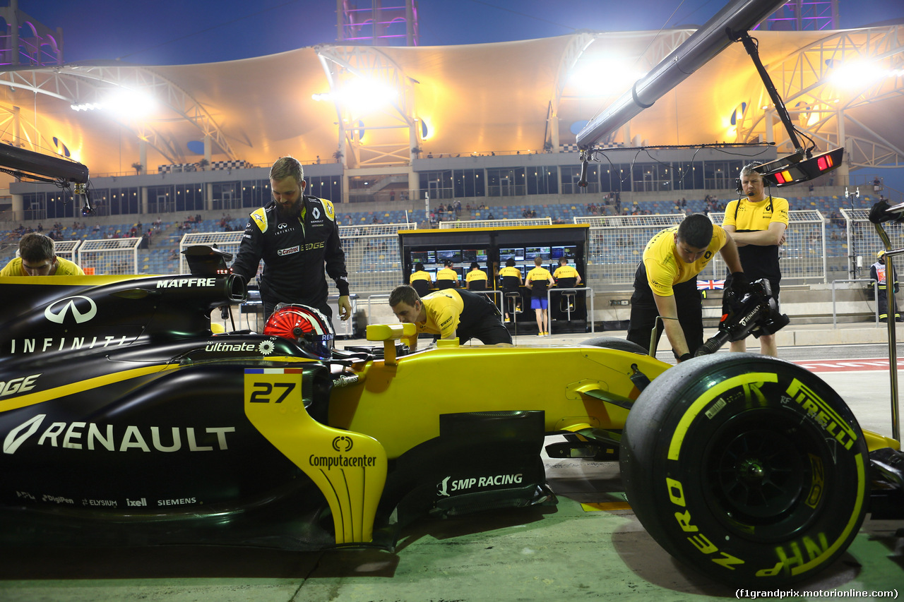 GP BAHRAIN, 14.04.2017 - Prove Libere 2, Nico Hulkenberg (GER) Renault Sport F1 Team RS17