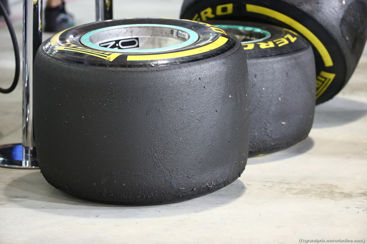 GP BAHRAIN, 14.04.2017 - Prove Libere 2, Pirelli Tyres e OZ Wheels