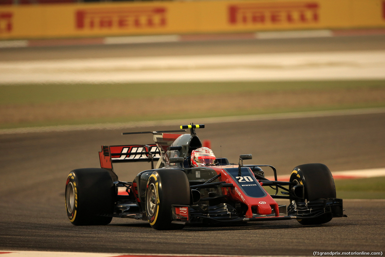 GP BAHRAIN, 14.04.2017 - Prove Libere 2, Kevin Magnussen (DEN) Haas F1 Team VF-17