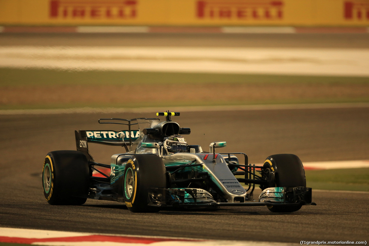 GP BAHRAIN, 14.04.2017 - Prove Libere 2, Valtteri Bottas (FIN) Mercedes AMG F1 W08