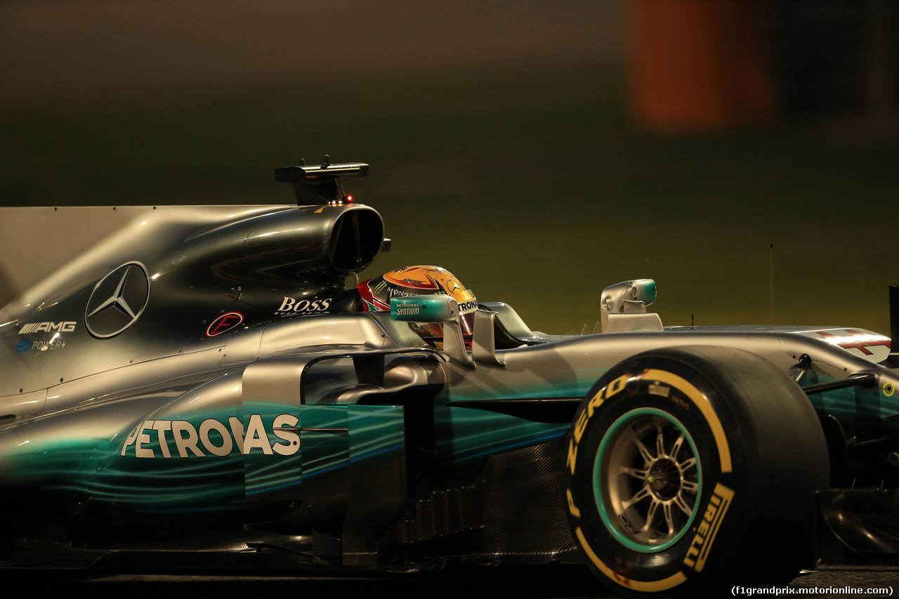 GP BAHRAIN, 14.04.2017 - Prove Libere 2, Lewis Hamilton (GBR) Mercedes AMG F1 W08