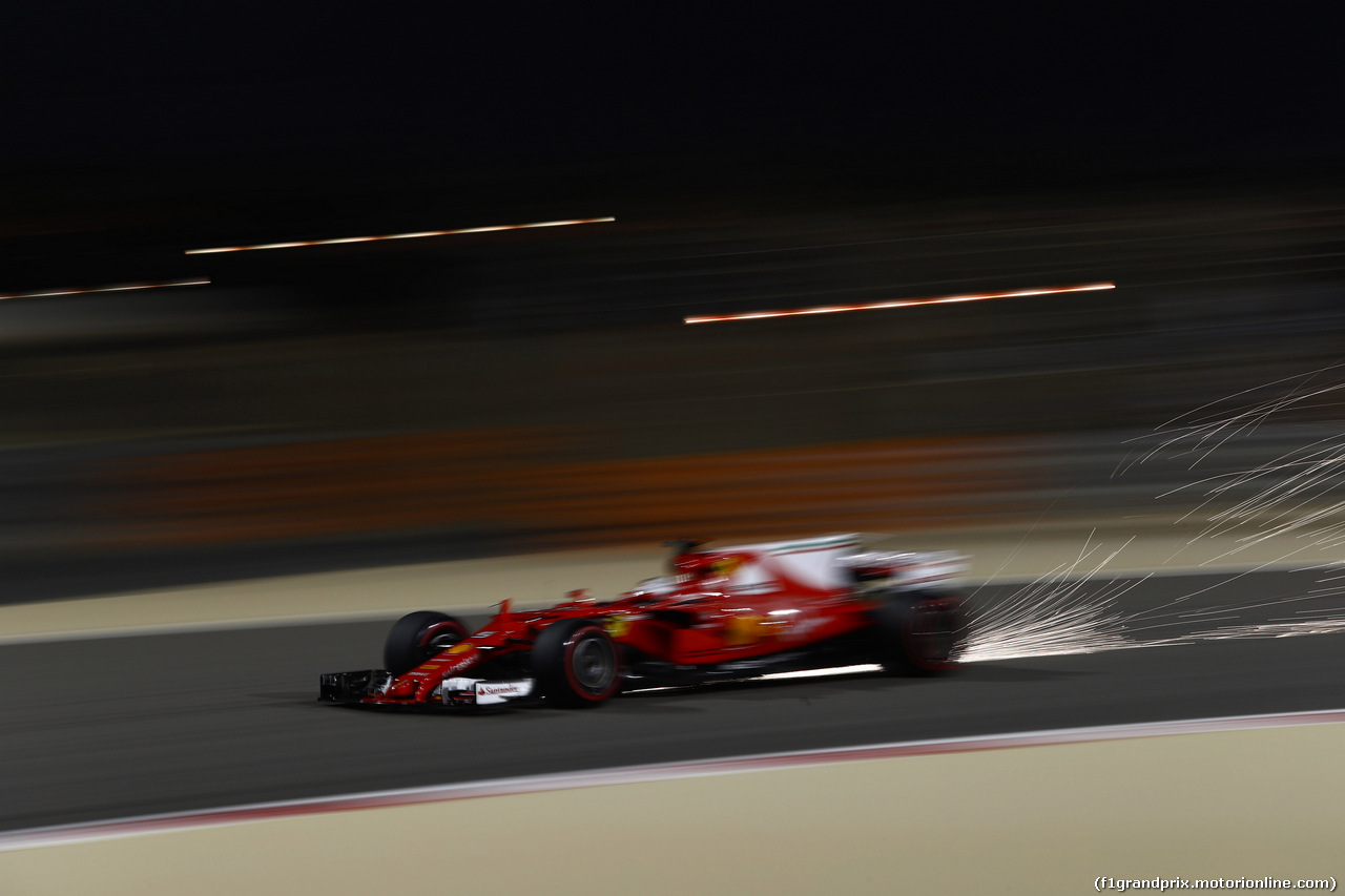 GP BAHRAIN, 14.04.2017 - Prove Libere 2, Sebastian Vettel (GER) Ferrari SF70H