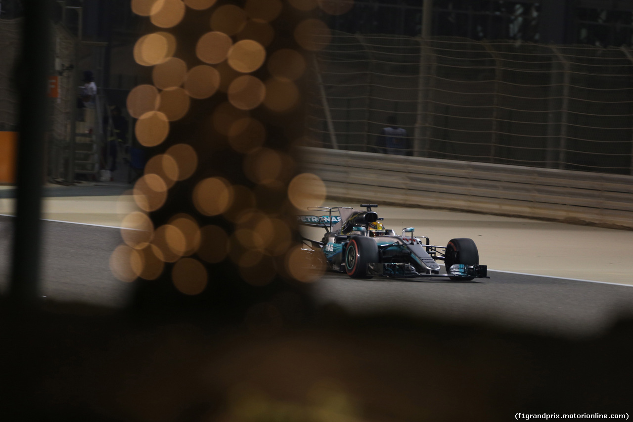 GP BAHRAIN, 14.04.2017 - Prove Libere 2, Lewis Hamilton (GBR) Mercedes AMG F1 W08
