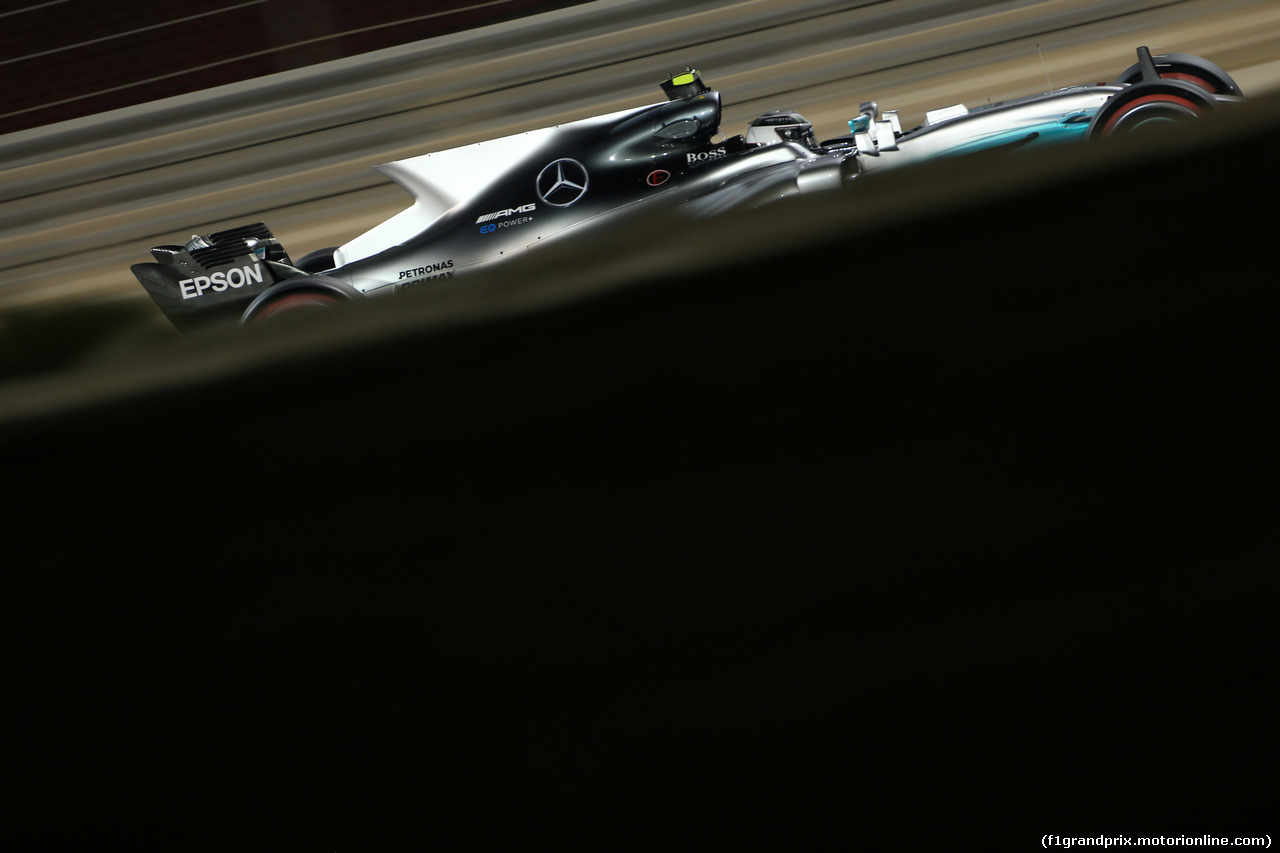 GP BAHRAIN, 14.04.2017 - Prove Libere 2, Valtteri Bottas (FIN) Mercedes AMG F1 W08