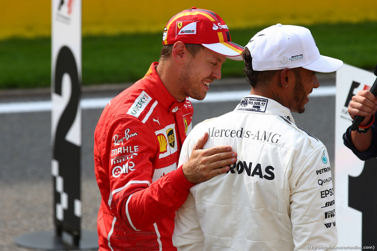 GP BELGIO, 26.08.2017 - Qualifiche, 2nd place Sebastian Vettel (GER) Ferrari SF70H e Lewis Hamilton (GBR) Mercedes AMG F1 W08 pole position