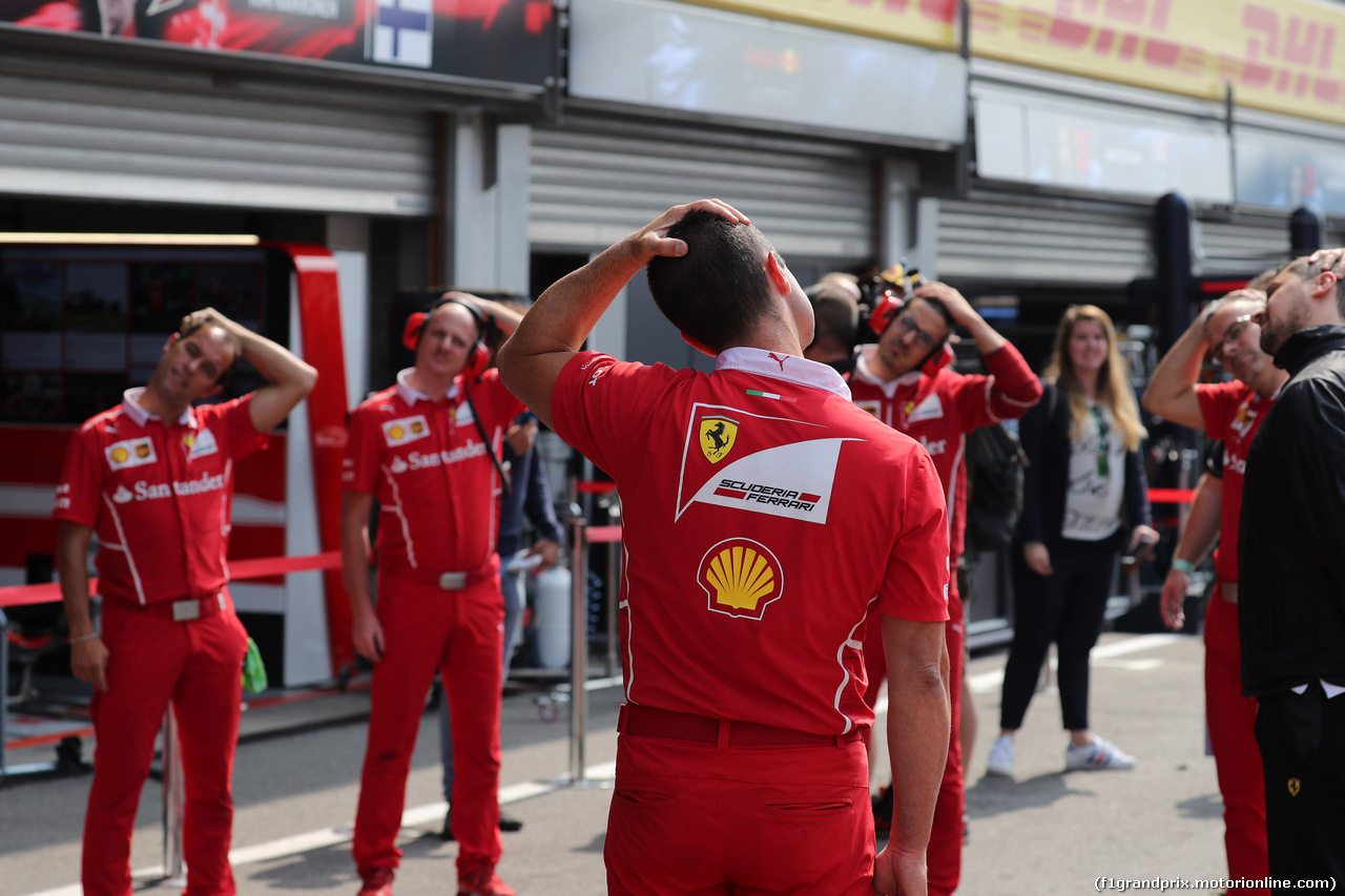 GP BELGIO, 27.08.2017 -  Ferrari meccanici