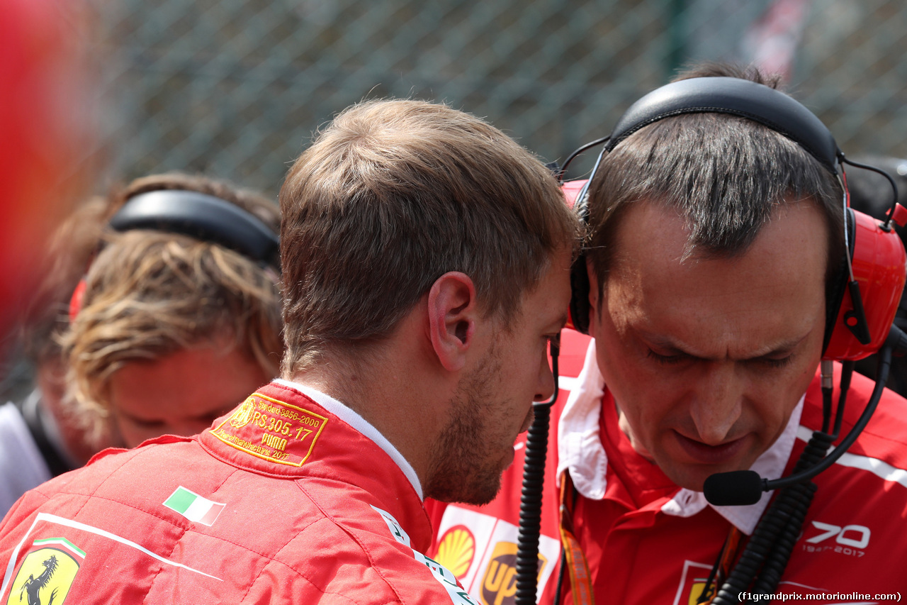 GP BELGIO, 27.08.2017 -  Gara, Sebastian Vettel (GER) Ferrari SF70H e Riccardo Adami (ITA) Ferrari Gara Engineer