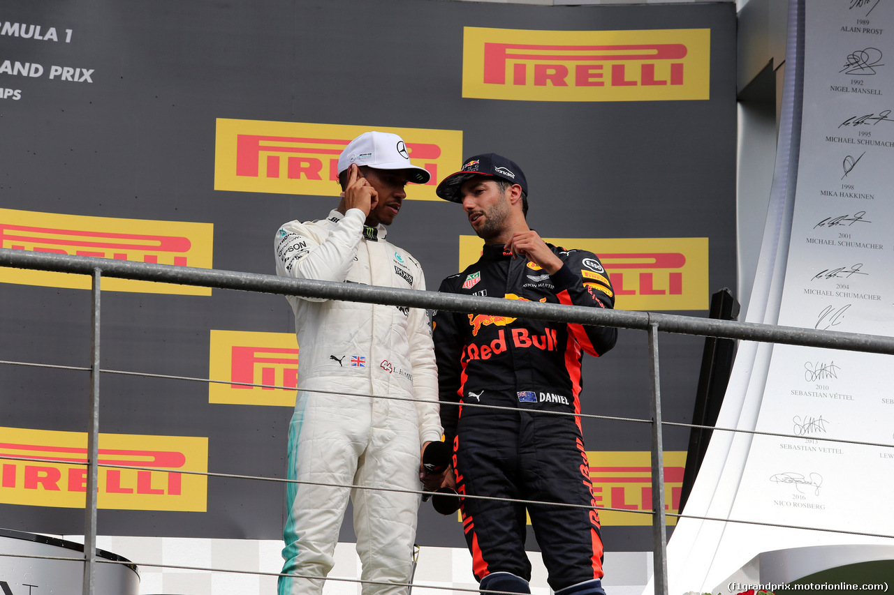 GP BELGIO, 27.08.2017 -  Gara, Lewis Hamilton (GBR) Mercedes AMG F1 W08 vincitore e 3rd place Daniel Ricciardo (AUS) Red Bull Racing RB13