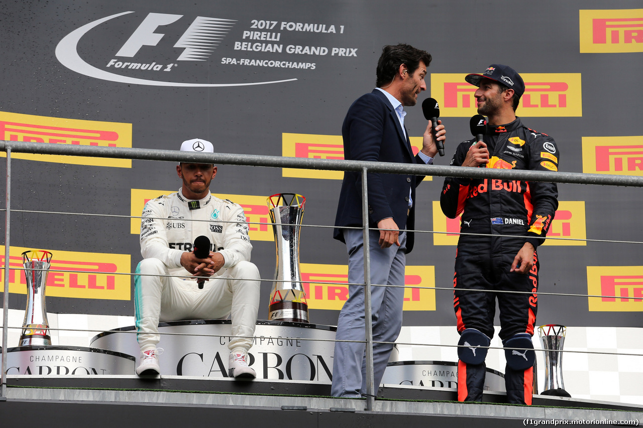 GP BELGIO, 27.08.2017 -  Gara, Lewis Hamilton (GBR) Mercedes AMG F1 W08, Mark Webber (AUS) e Daniel Ricciardo (AUS) Red Bull Racing RB13