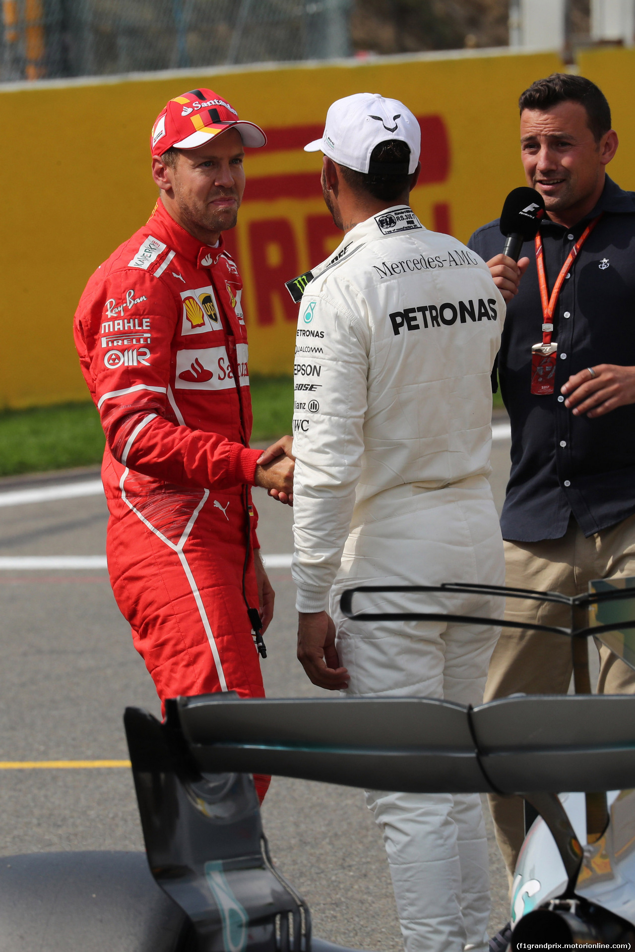 GP BELGIO, 26.08.2017 - Qualifiche, Lewis Hamilton (GBR) Mercedes AMG F1 W08 pole position e 2nd place Sebastian Vettel (GER) Ferrari SF70H