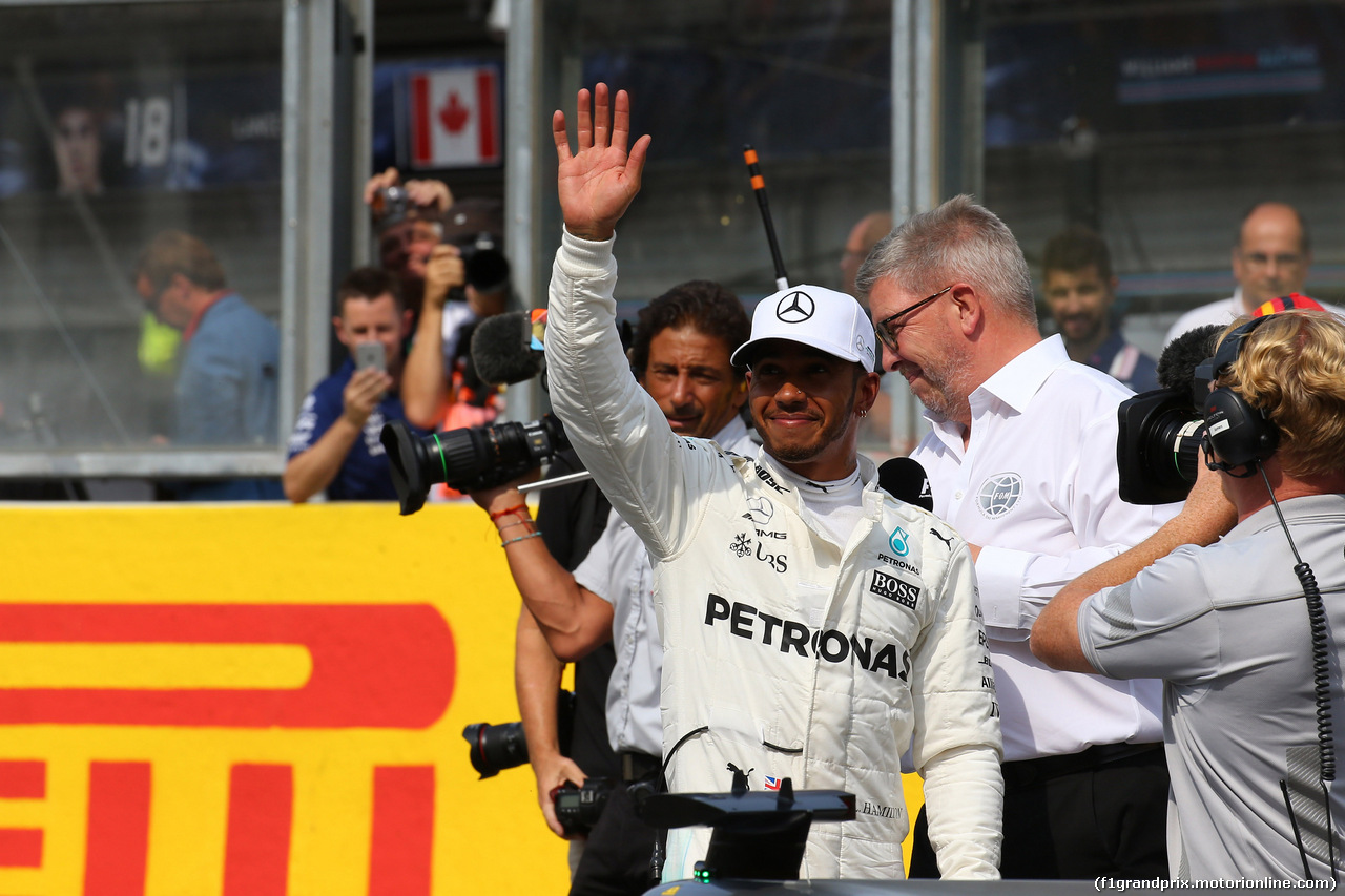 GP BELGIO, 26.08.2017 - Qualifiche, Lewis Hamilton (GBR) Mercedes AMG F1 W08 pole position