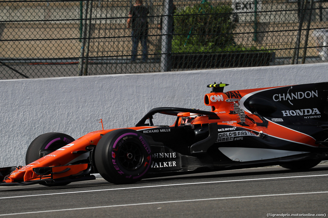 GP BELGIO, 25.08.2017 - Prove Libere 1, Stoffel Vandoorne (BEL) McLaren MCL32 with Halo