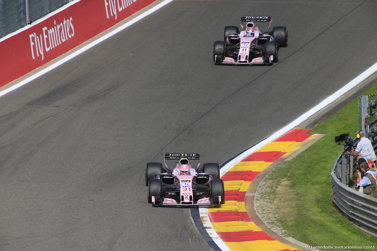 GP BELGIO, 25.08.2017 - Prove Libere 1, Esteban Ocon (FRA) Sahara Force India F1 VJM10 davanti a Sergio Perez (MEX) Sahara Force India F1 VJM010