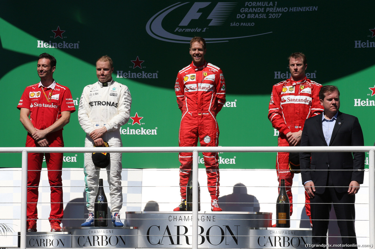 GP BRASILE, 12.11.2017 - Gara, 1st place Sebastian Vettel (GER) Ferrari SF70H, 2nd place Valtteri Bottas (FIN) Mercedes AMG F1 W08 e 3rd place Kimi Raikkonen (FIN) Ferrari SF70H