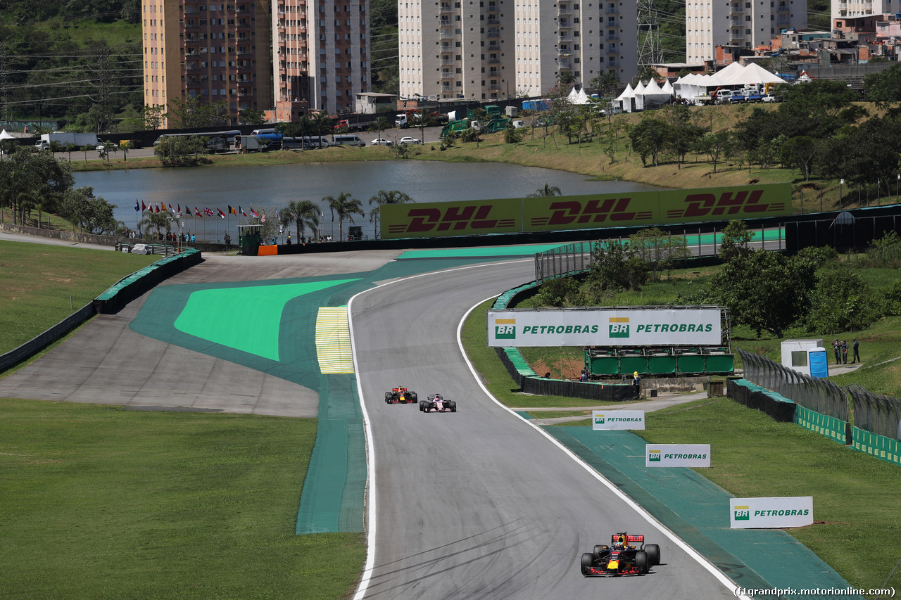 GP BRASILE, 12.11.2017 - Gara, Daniel Ricciardo (AUS) Red Bull Racing RB13