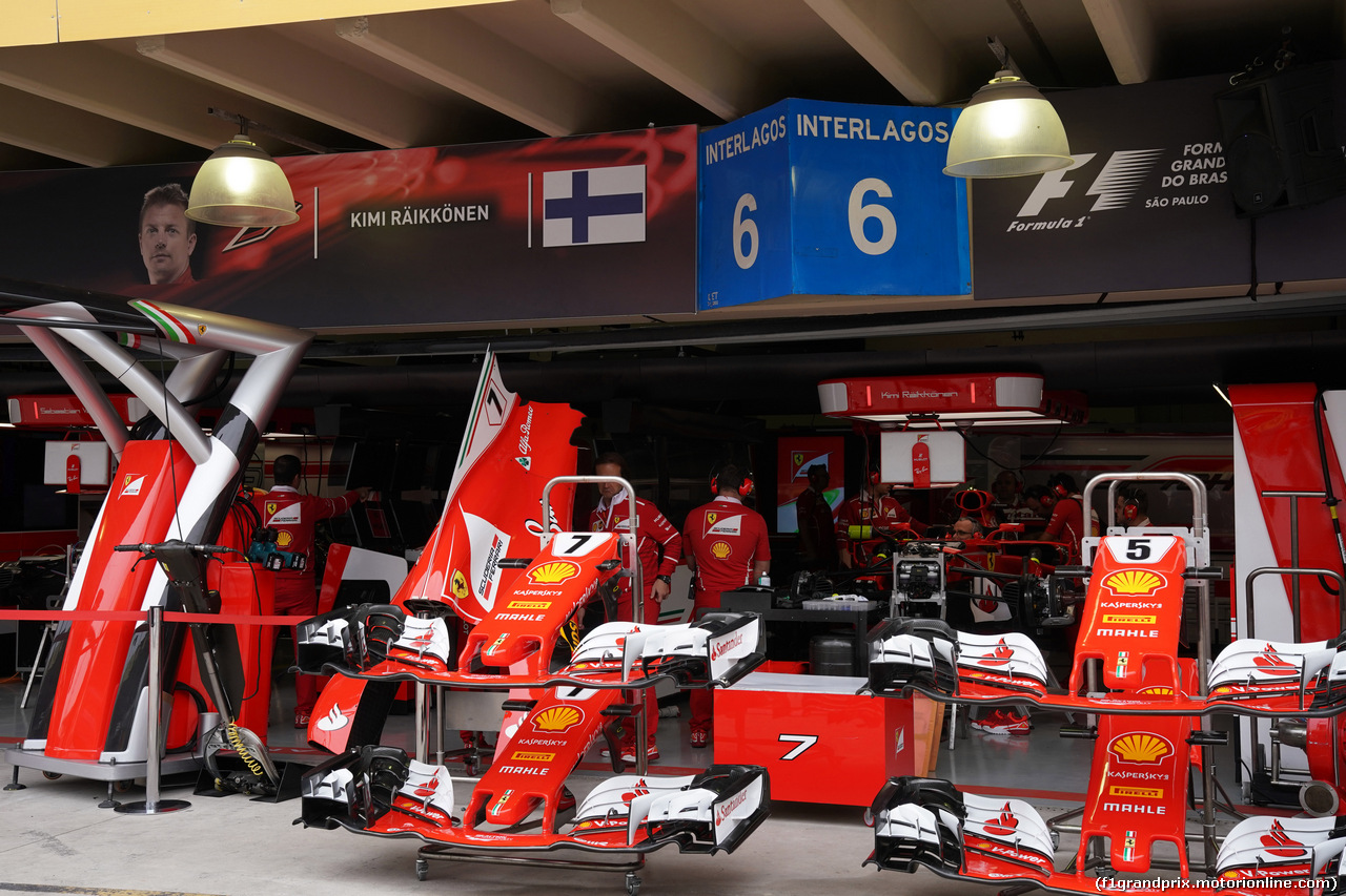 GP BRASILE, 09.11.2017 - ferrari garage