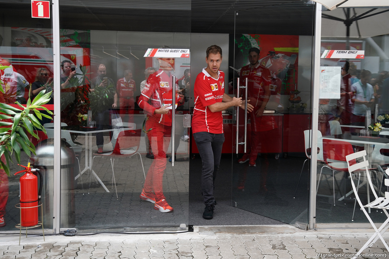 GP BRASILE, 09.11.2017 - Sebastian Vettel (GER) Ferrari SF70H
