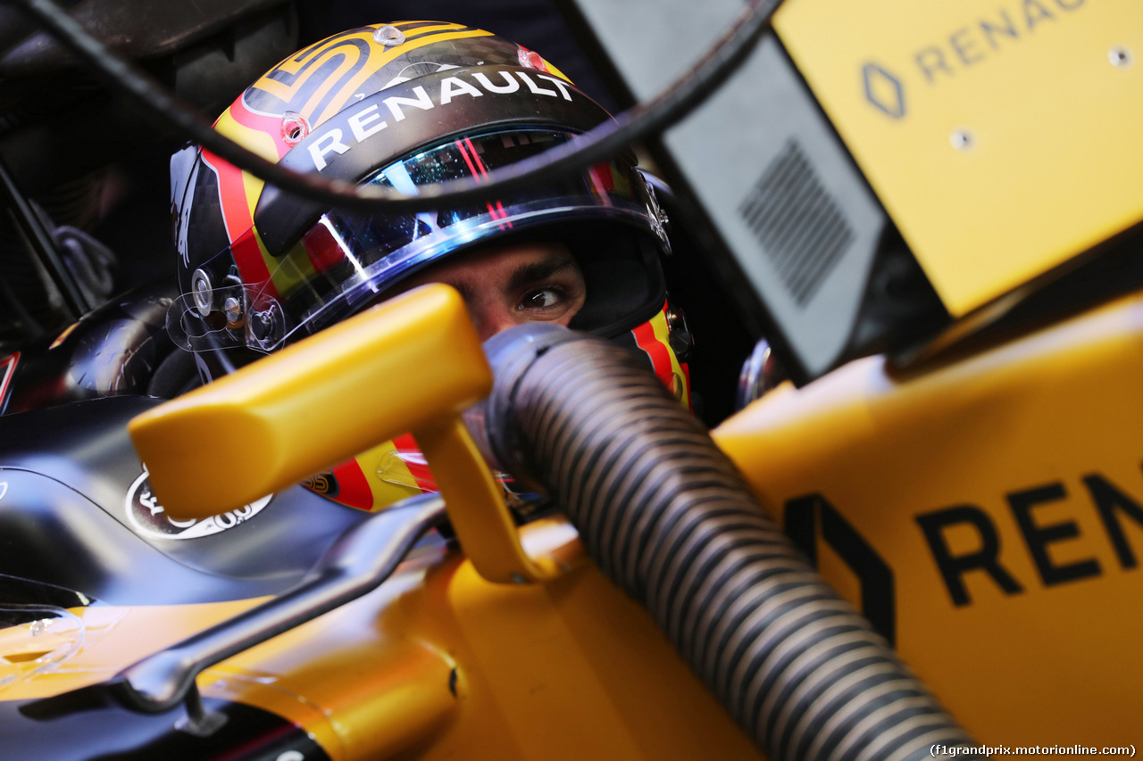 GP BRASILE, 11.11.2017 - Prove Libere 3, Carlos Sainz Jr (ESP) Renault Sport F1 Team RS17