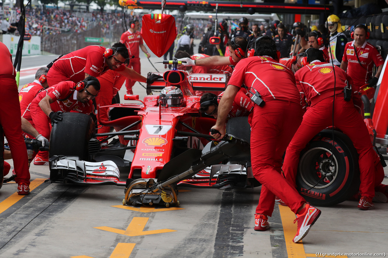 GP BRASILE, 11.11.2017 - Prove Libere 3, Kimi Raikkonen (FIN) Ferrari SF70H