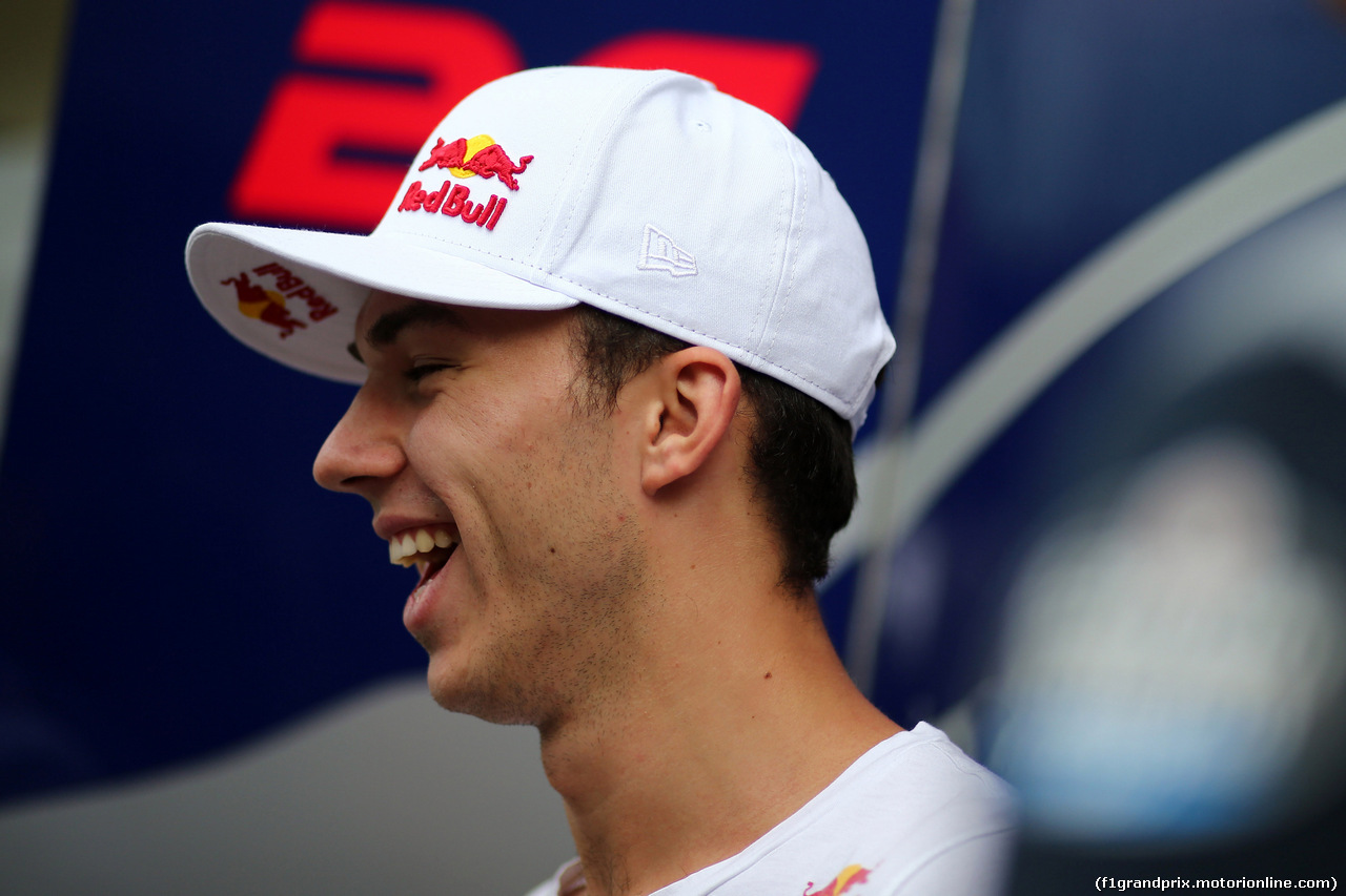 GP BRASILE, 09.11.2017 - Pierre Gasly (FRA) Scuderia Toro Rosso STR12