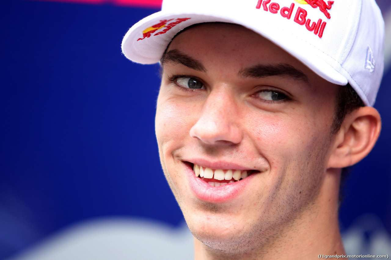 GP BRASILE, 09.11.2017 - Pierre Gasly (FRA) Scuderia Toro Rosso STR12