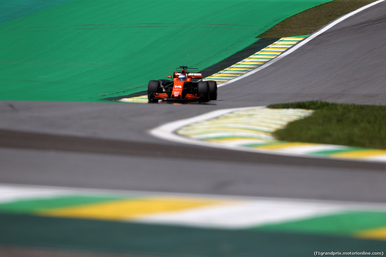 GP BRASILE, 10.11.2017 - Prove Libere 1, Fernando Alonso (ESP) McLaren MCL32
