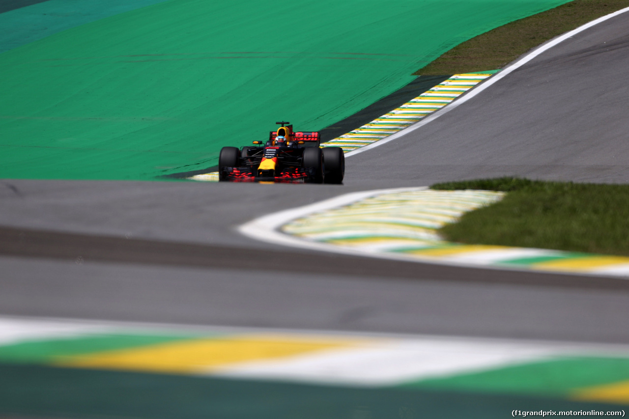 GP BRASILE, 10.11.2017 - Prove Libere 1, Daniel Ricciardo (AUS) Red Bull Racing RB13