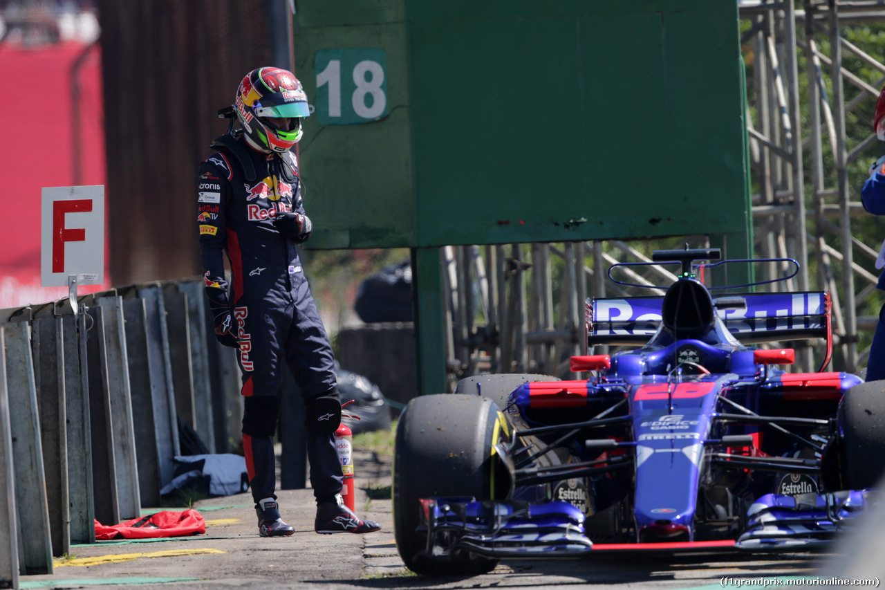 GP BRASILE, 10.11.2017 - Prove Libere 1, Brendon Hartley (NZL) Scuderia Toro Rosso STR12
