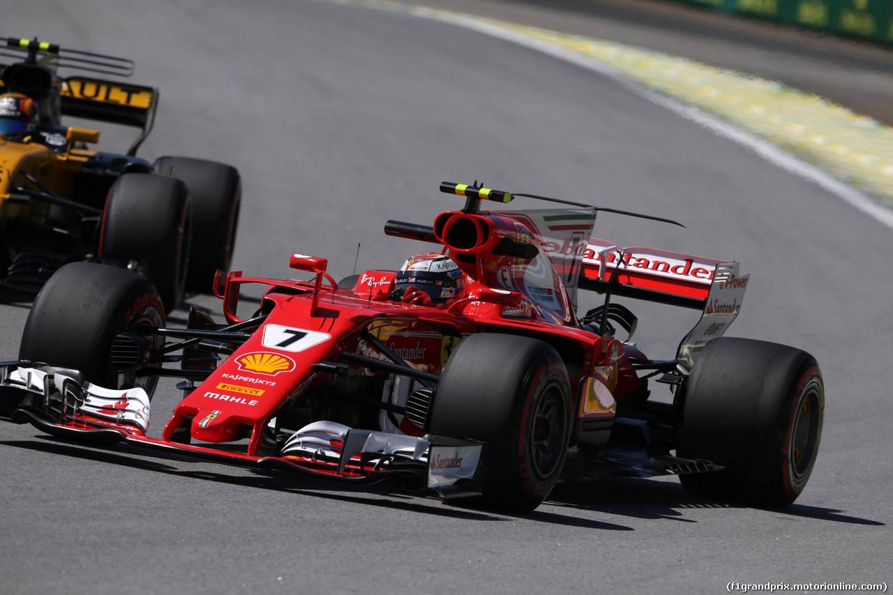 GP BRASILE, 10.11.2017 - Prove Libere 1, Nico Hulkenberg (GER) Renault Sport F1 Team RS17 e Kimi Raikkonen (FIN) Ferrari SF70H