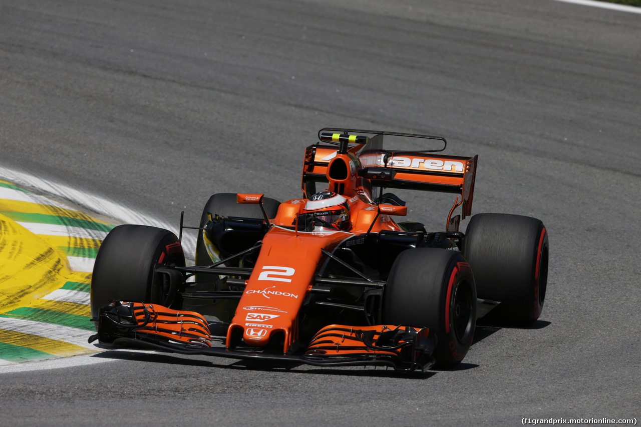 GP BRASILE, 10.11.2017 - Prove Libere 1, Stoffel Vandoorne (BEL) McLaren MCL32