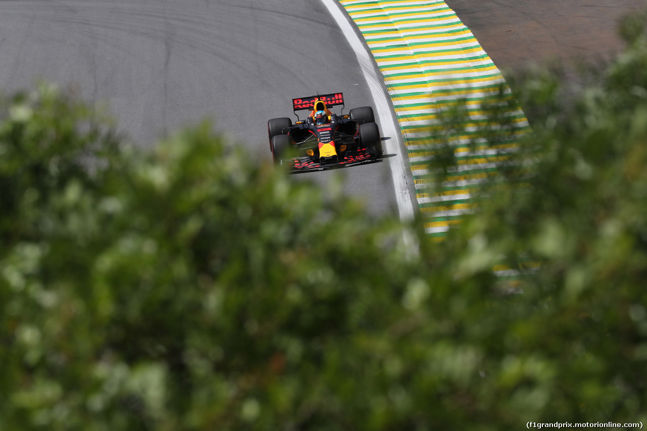 GP BRASILE, 10.11.2017 - Prove Libere 1, Daniel Ricciardo (AUS) Red Bull Racing RB13