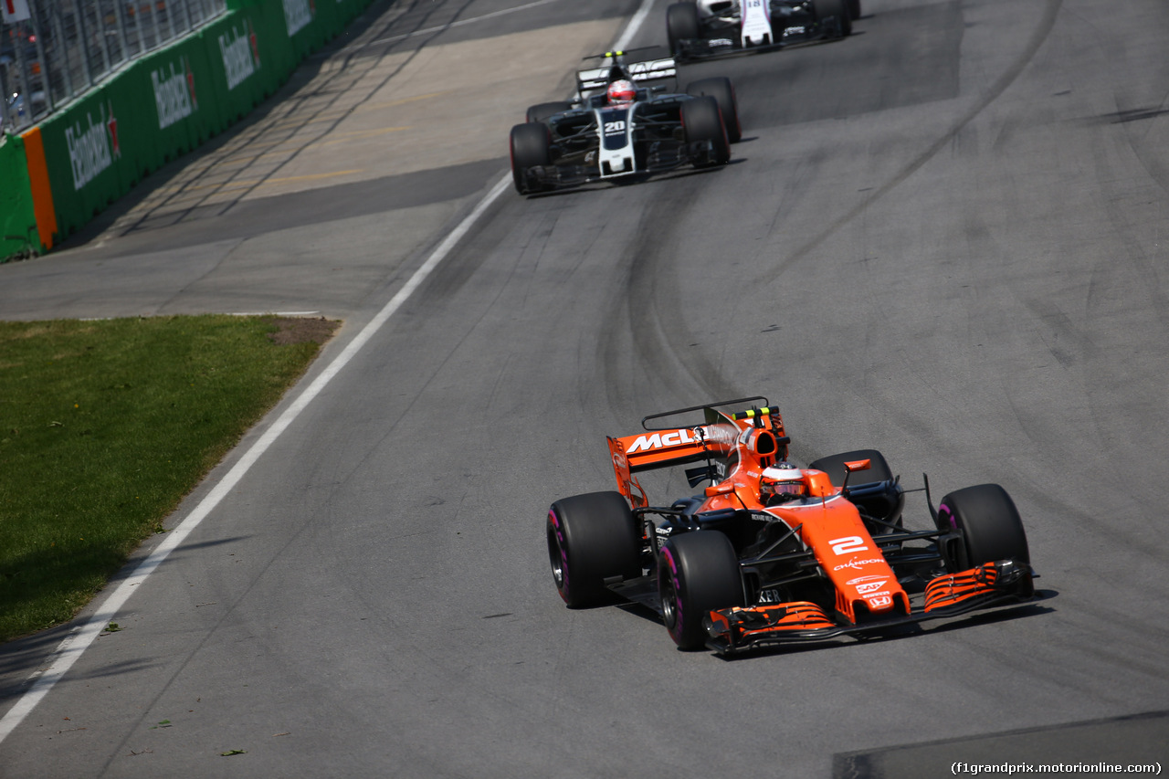 GP CANADA, 11.06.2017- Gara, Stoffel Vandoorne (BEL) McLaren MCL32