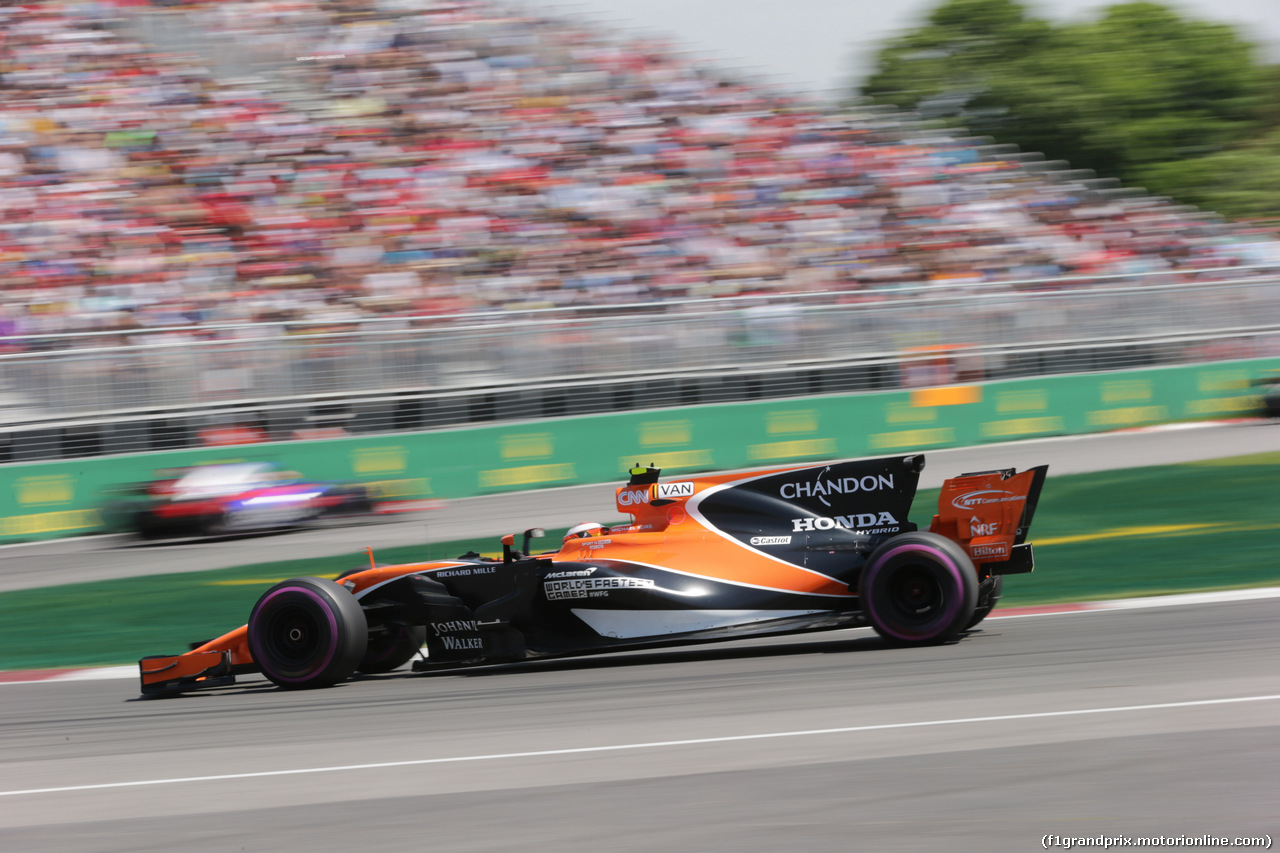 GP CANADA, 11.06.2017- Gara, Stoffel Vandoorne (BEL) McLaren MCL32