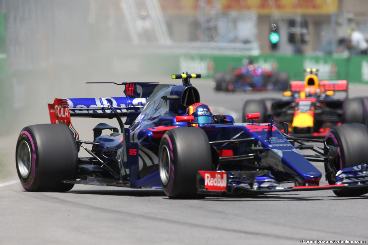 GP CANADA, 10.06.2017- Qualifiche, Carlos Sainz Jr (ESP) Scuderia Toro Rosso STR12 is in trouble