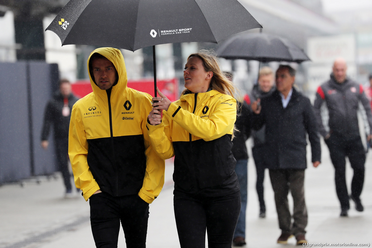 GP CINA, 09.04.2017 - Jolyon Palmer (GBR) Renault Sport F1 Team RS17