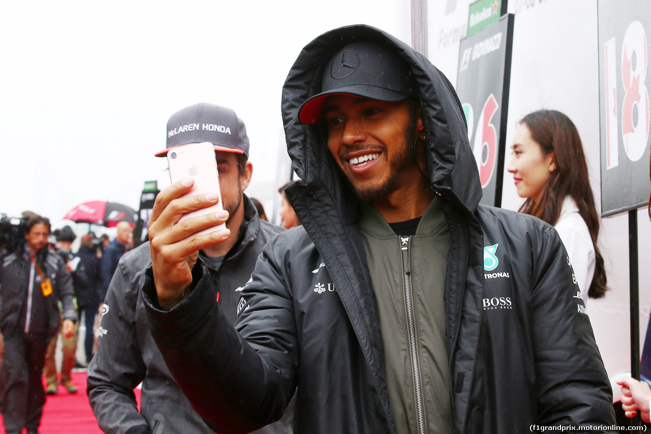 GP CINA, 09.04.2017 - Lewis Hamilton (GBR) Mercedes AMG F1 W08