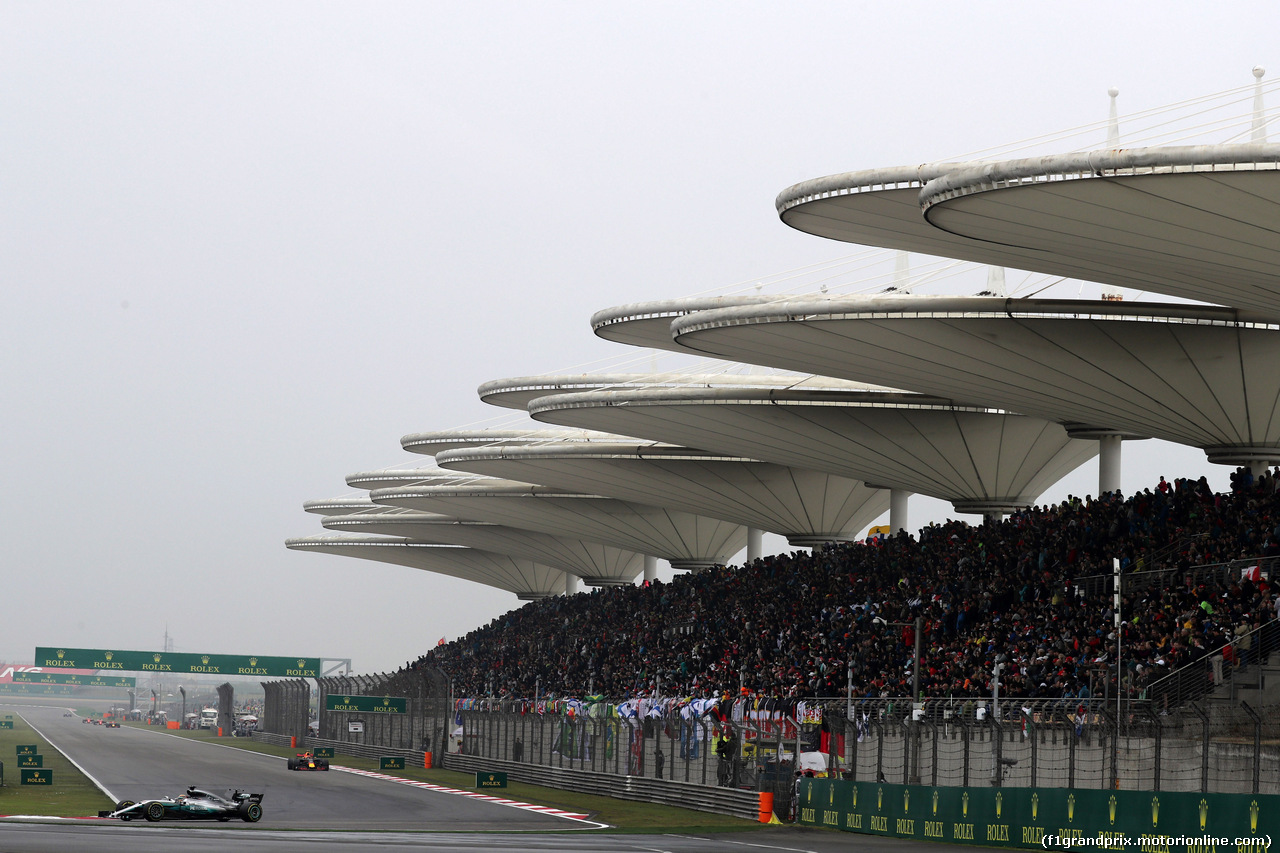 GP CINA, 09.04.2017 - Gara, Lewis Hamilton (GBR) Mercedes AMG F1 W08