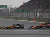 GP CINA, 09.04.2017 - Gara, Nico Hulkenberg (GER) Renault Sport F1 Team RS17 e Stoffel Vandoorne (BEL) McLaren MCL32