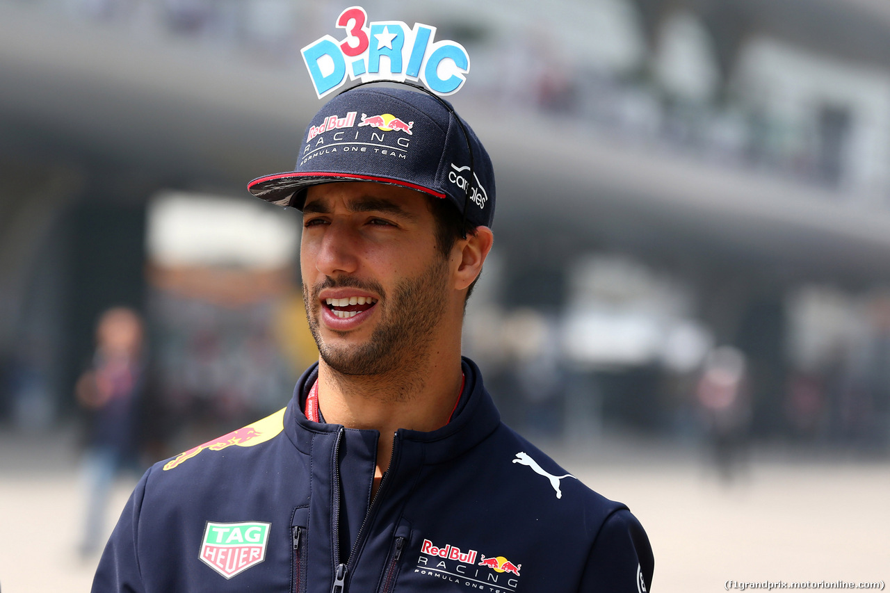 GP CINA, 08.04.2017 - Daniel Ricciardo (AUS) Red Bull Racing RB13
