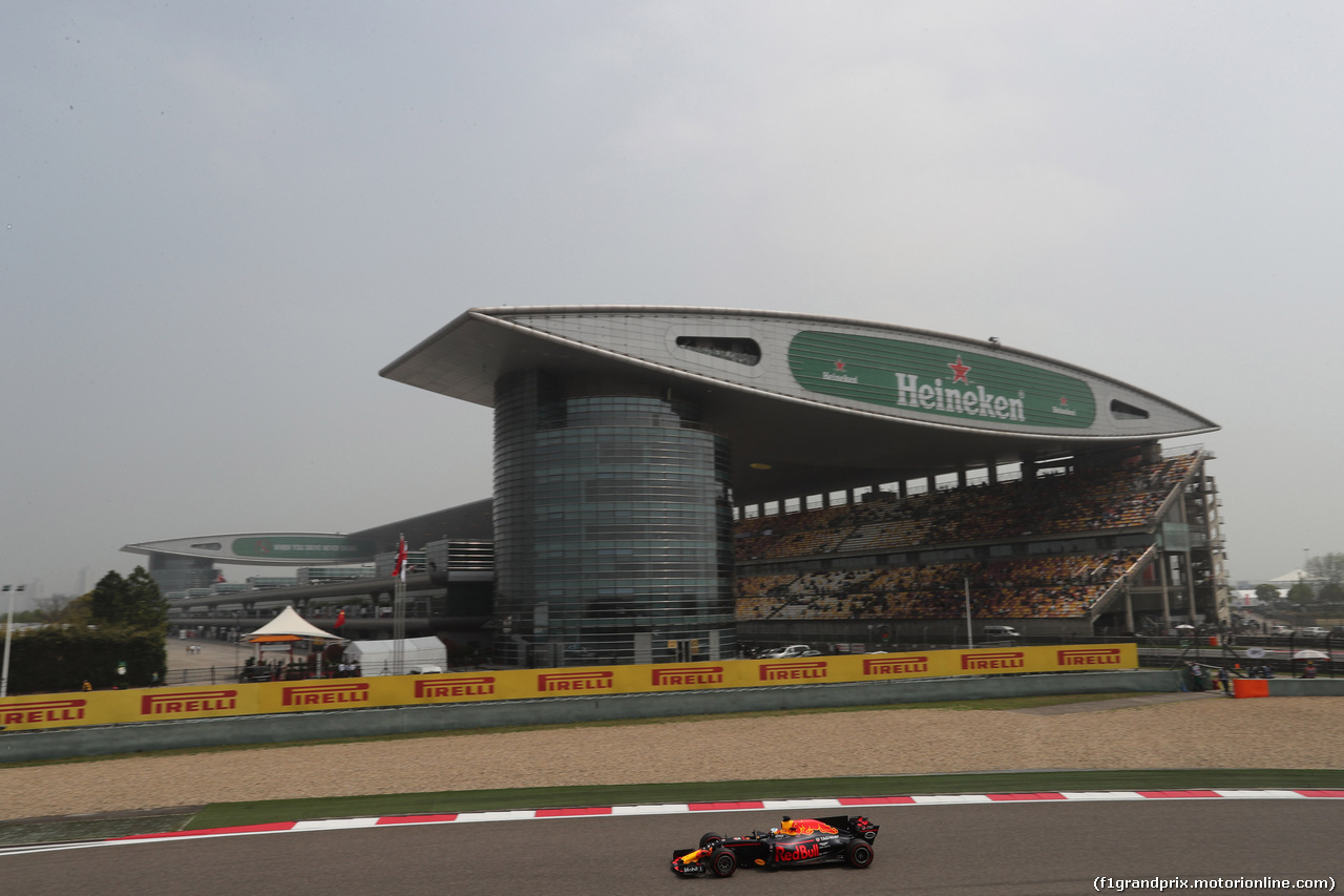 GP CINA, 07.04.2017 - Prove Libere 3, Daniel Ricciardo (AUS) Red Bull Racing RB13