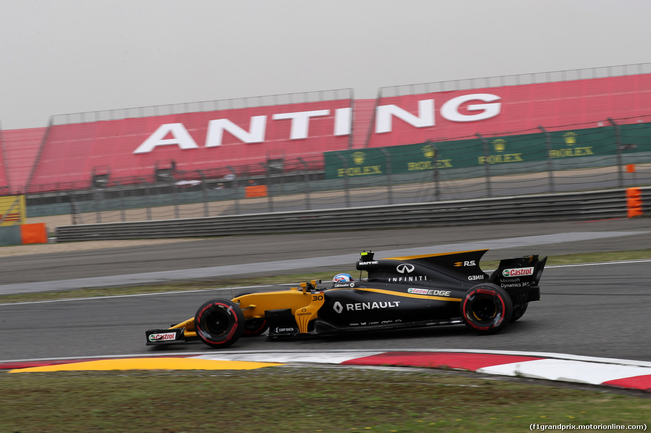 GP CINA, 07.04.2017 - Prove Libere 3, Jolyon Palmer (GBR) Renault Sport F1 Team RS17