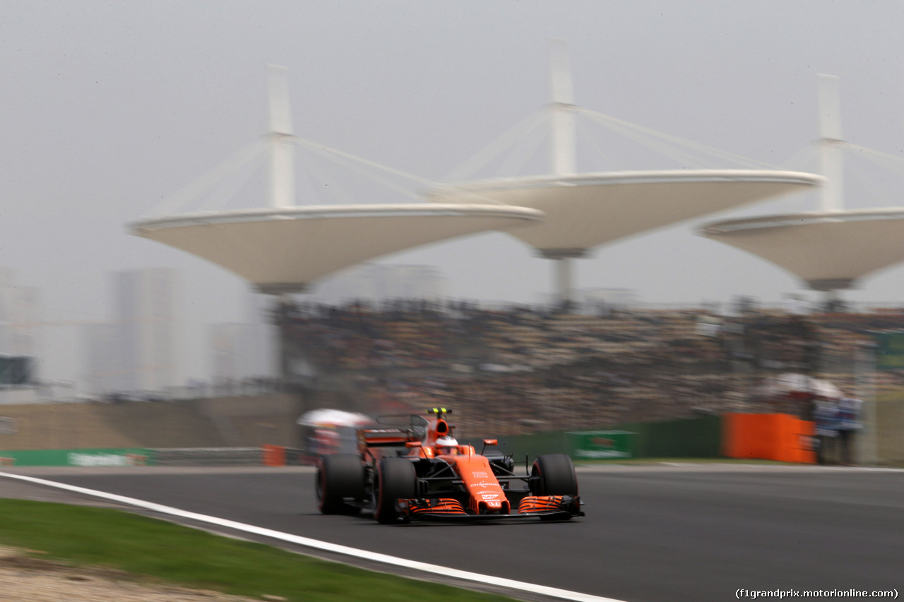 GP CINA, 08.04.2017- Prove Libere 3, Stoffel Vandoorne (BEL) McLaren MCL32