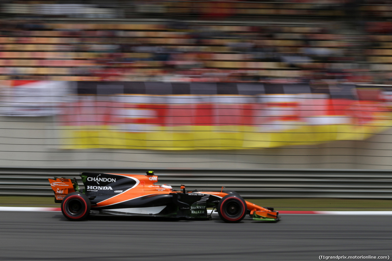 GP CINA, 08.04.2017 - Prove Libere 3, Stoffel Vandoorne (BEL) McLaren MCL32