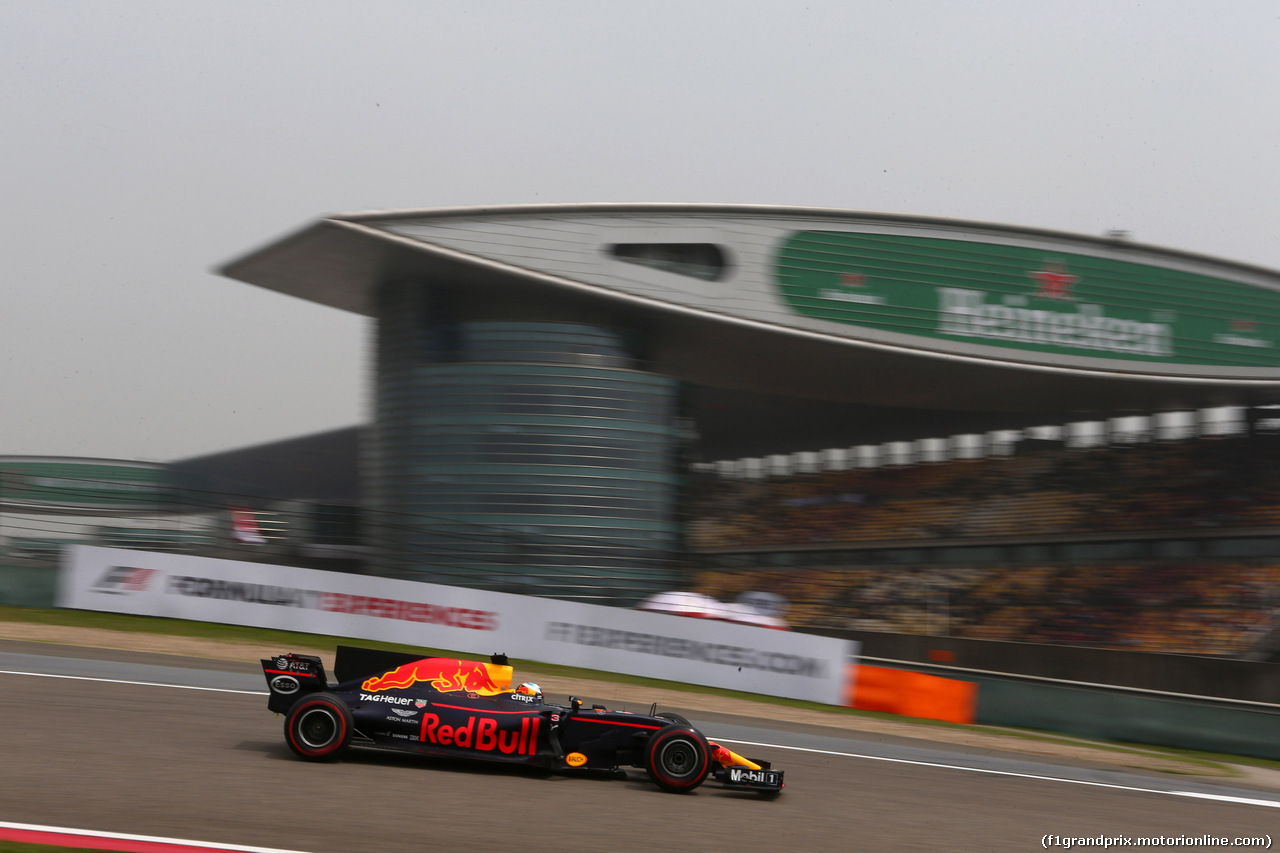 GP CINA, 08.04.2017 - Prove Libere 3, Daniel Ricciardo (AUS) Red Bull Racing RB13