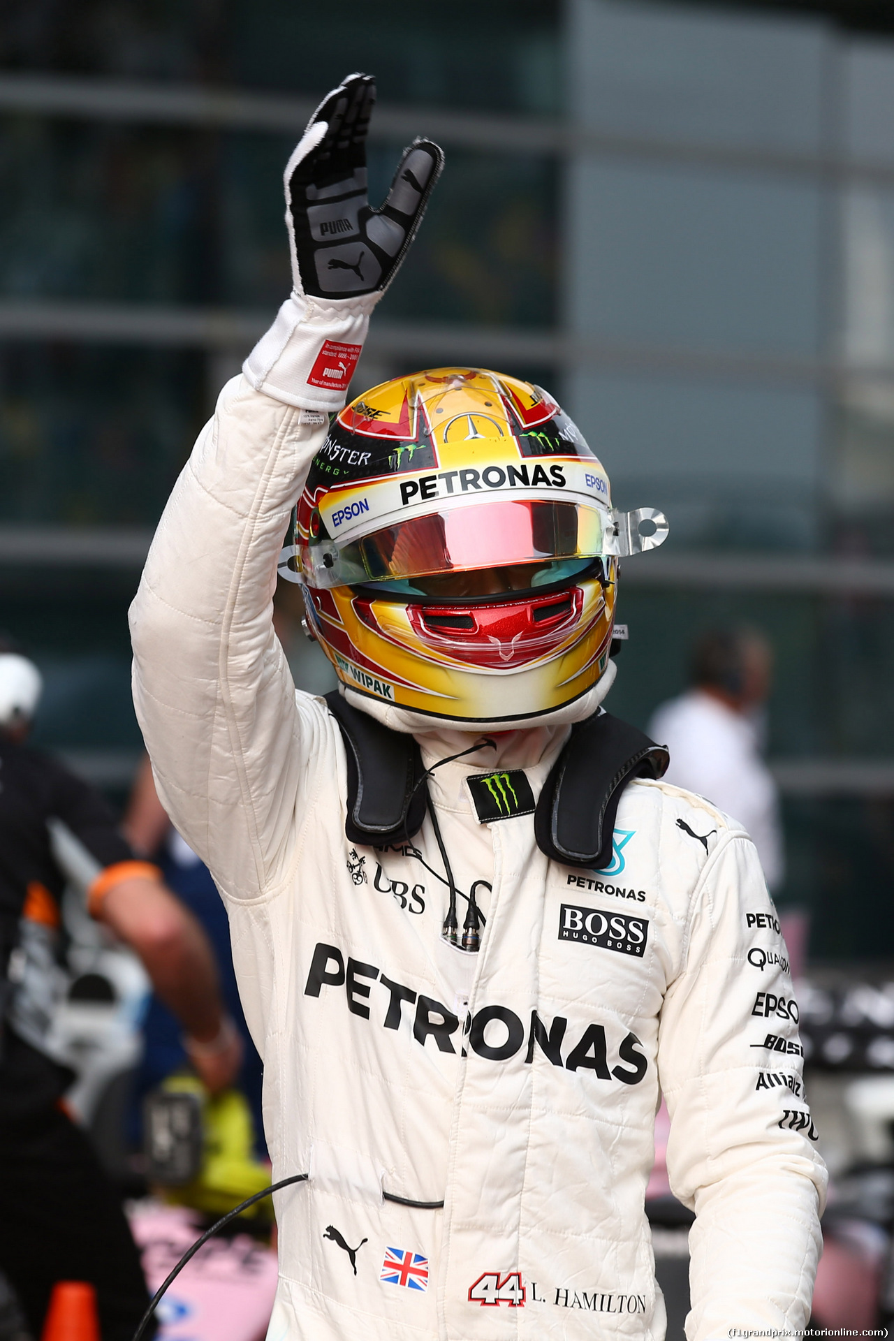 GP CINA, 08.04.2017 - Qualifiche, Lewis Hamilton (GBR) Mercedes AMG F1 W08 pole position